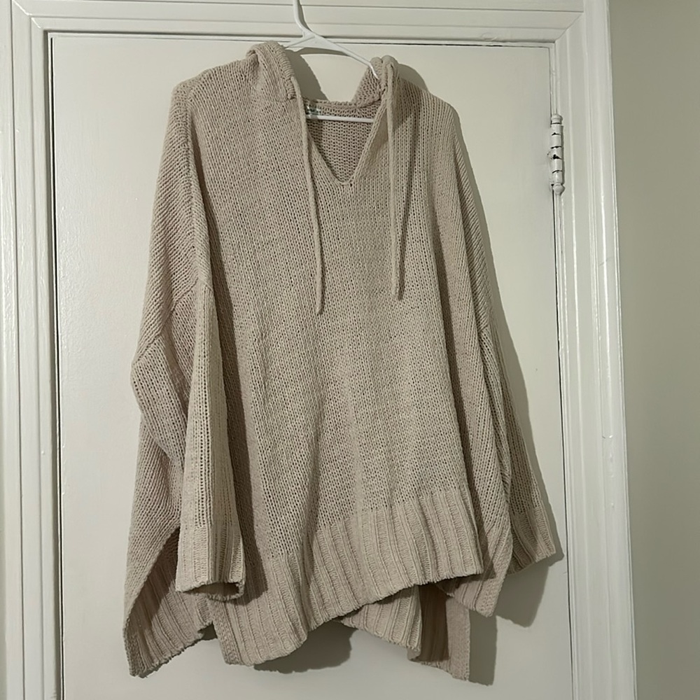 Hooded sweater